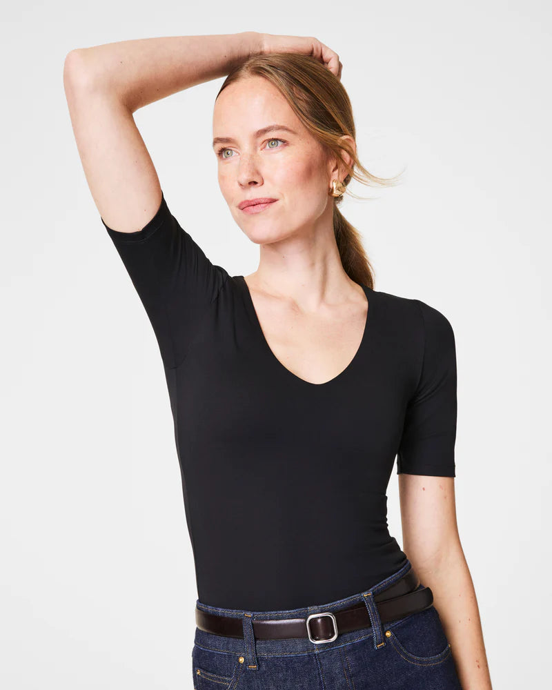 SPANXsmooth Jersey V-Neck Tee - Black