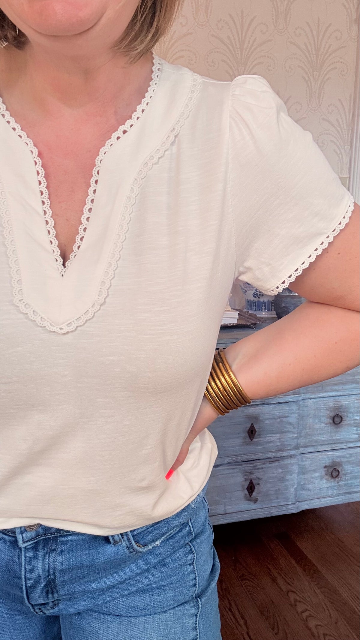 Scalloped Edge Trim Short Sleeve Top - White