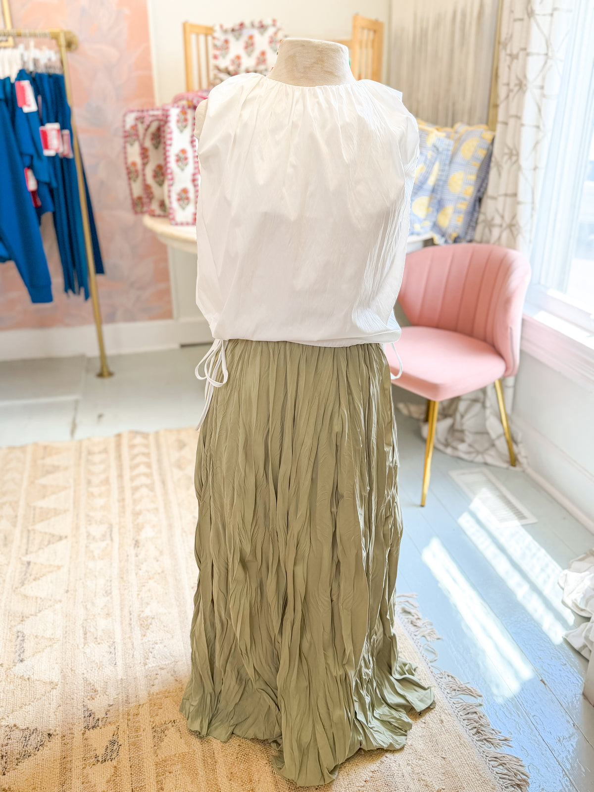 Elegant Crinkled Maxi Skirt - Sage Green