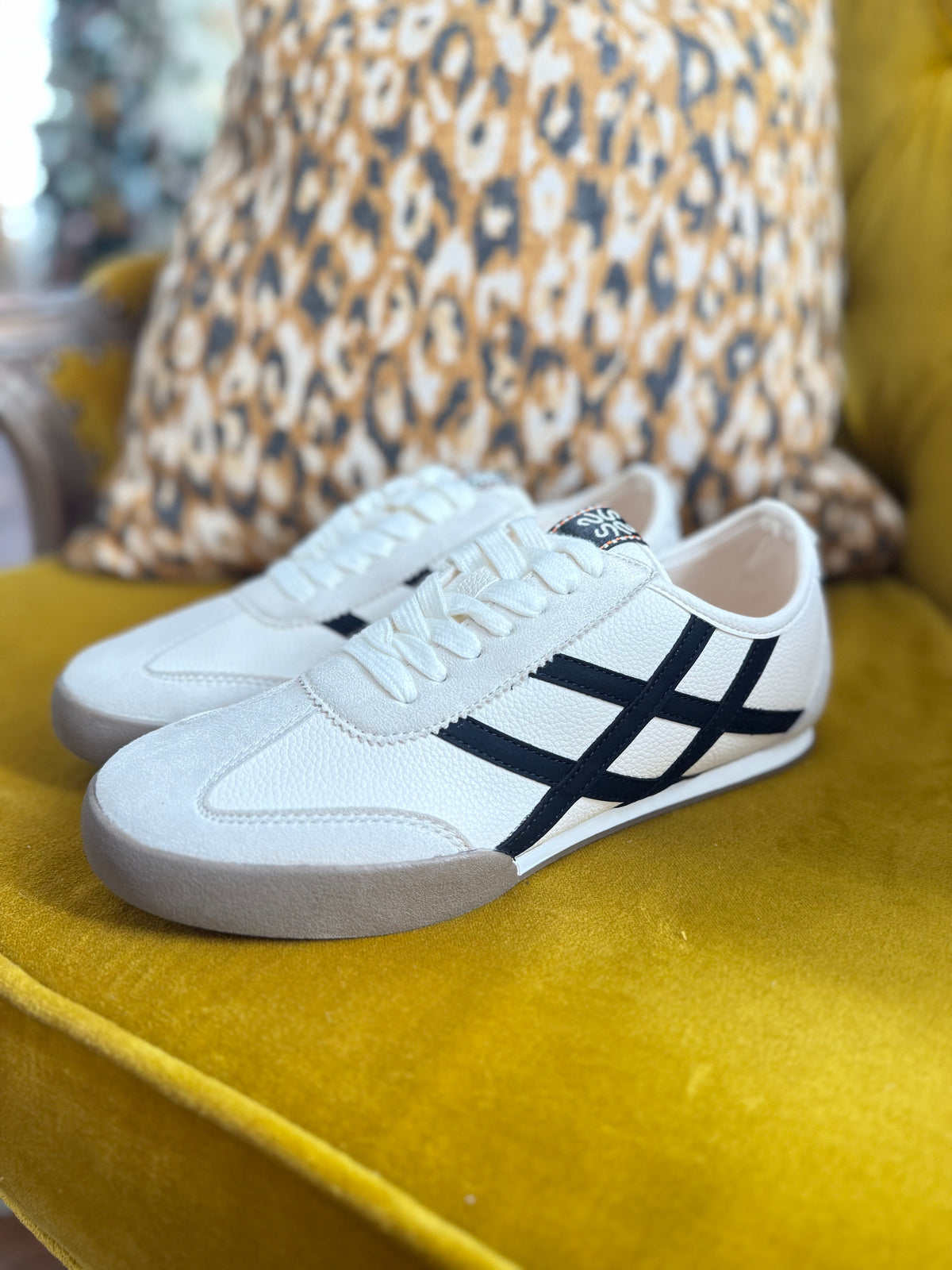 Polly Off White Sneakers