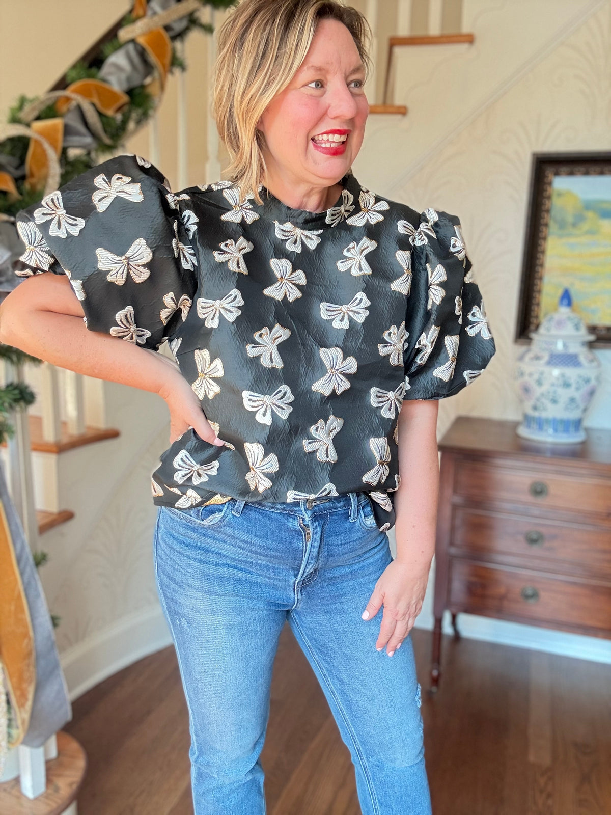 Puff Sleeve Embroidered Bows Top - Black