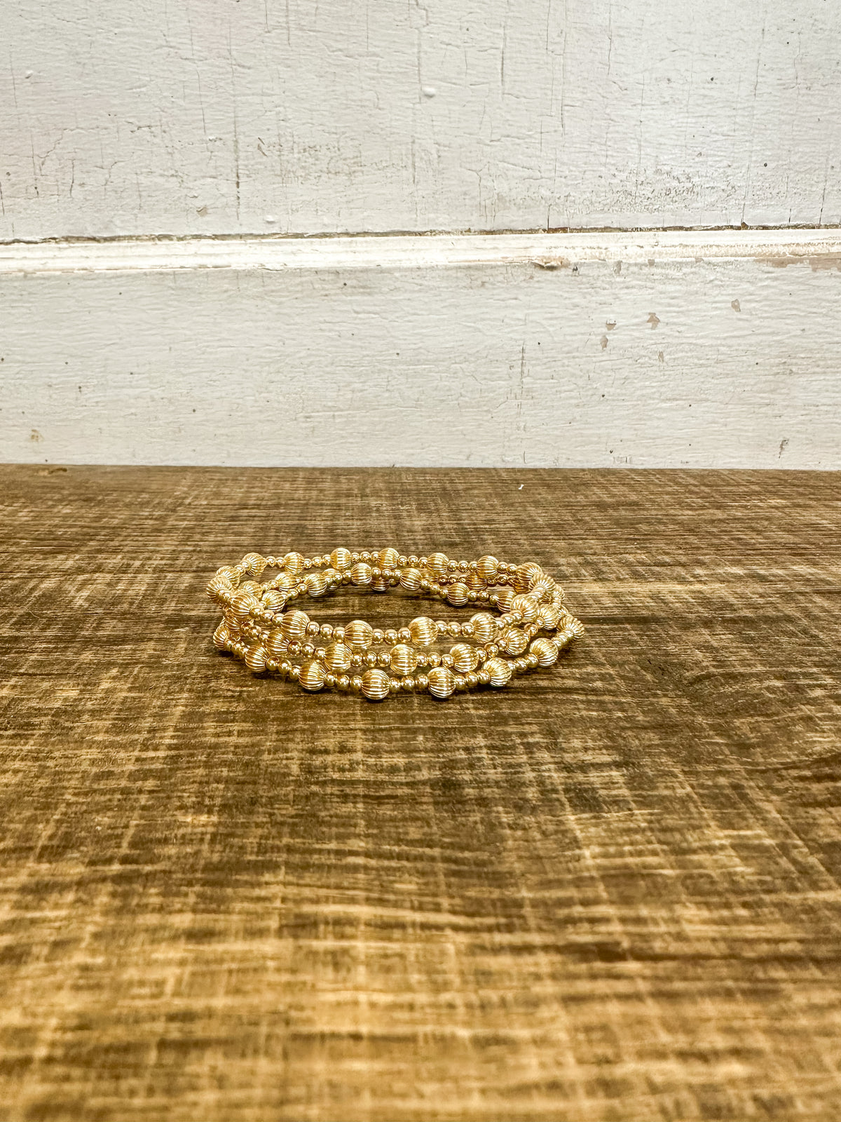 Dignity Sincerity Pattern 5mm Bead Bracelet - Gold