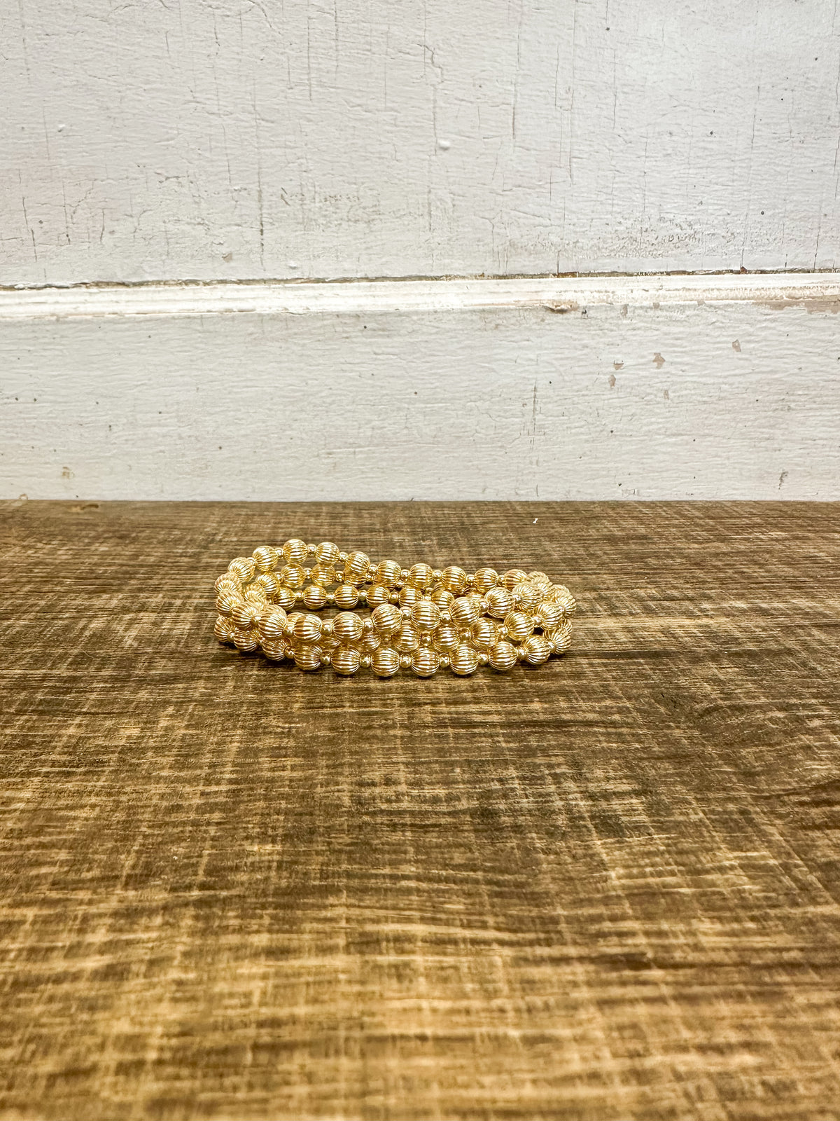 Dignity Grateful Pattern 6mm Bead Bracelet - Gold