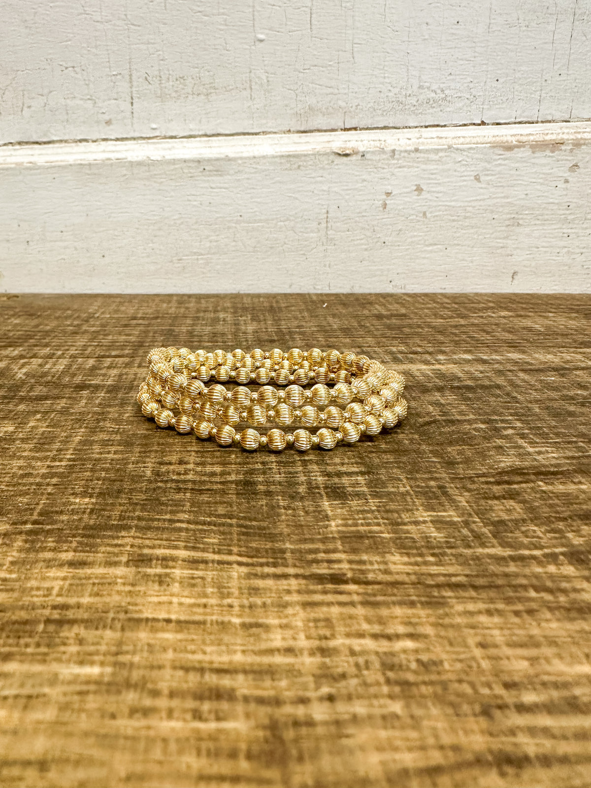 Dignity Grateful Pattern 4mm Bead Bracelet - Gold