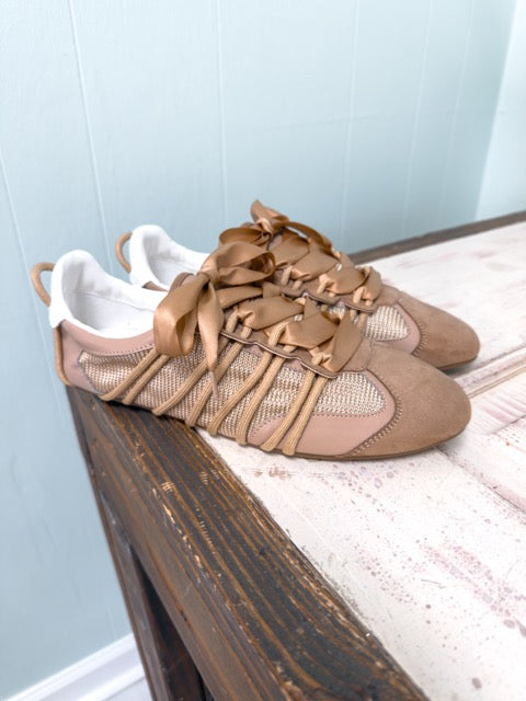Women's Taupe Bow Lace Retro Sneaker