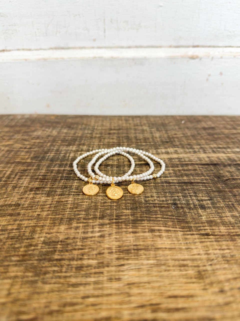 Classic Pearl 3mm Bracelet - Protection Gold Disc