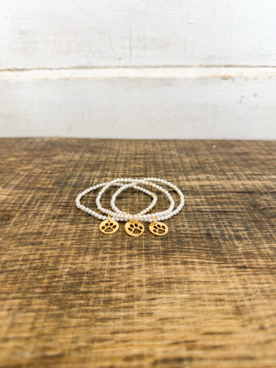 Classic Pearl 3mm Bracelet - Paw Print Gold Disc