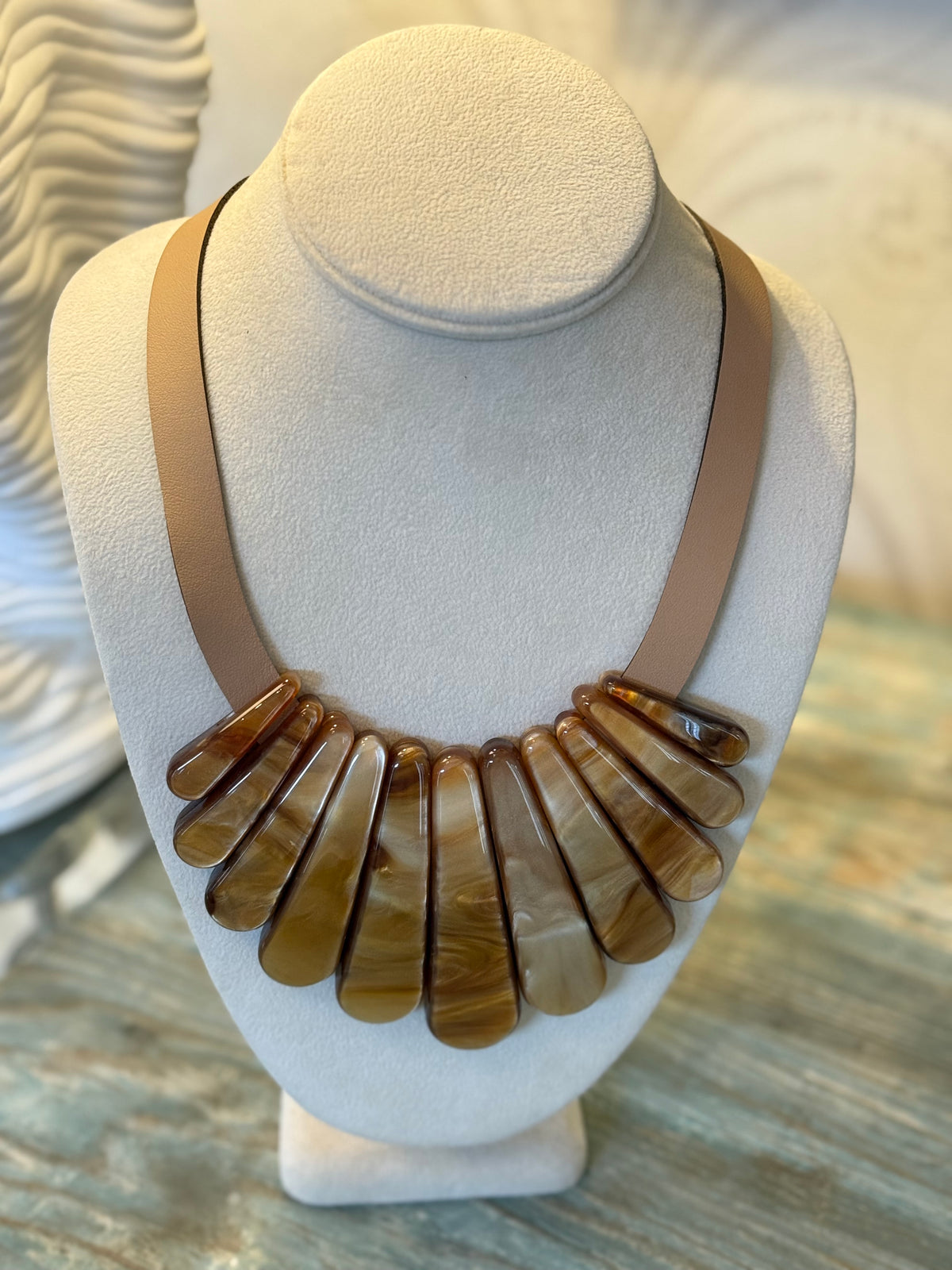 Resin Drop Collar Necklace (Amber)