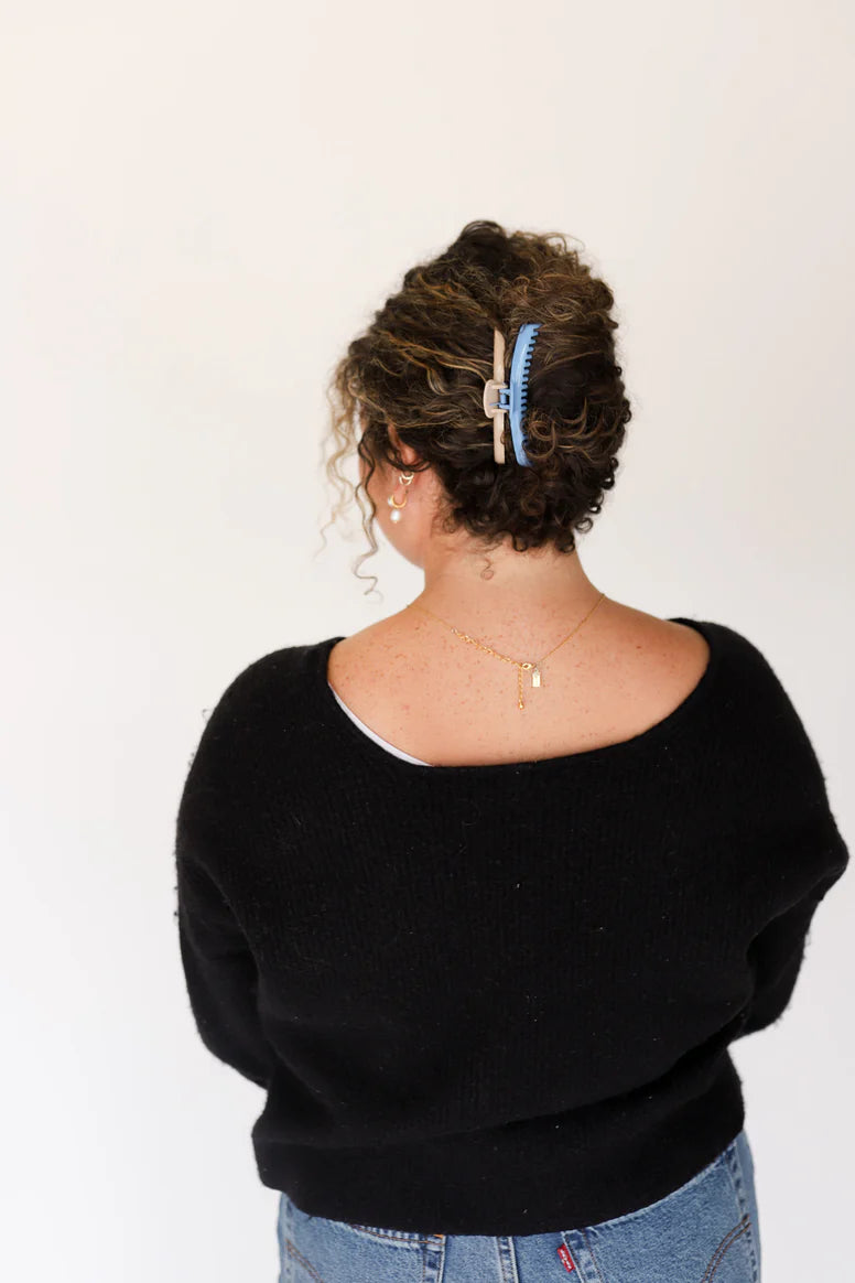 Two-Toned Shiny Midi Hold Everything Claw - Baby Blue + Bone