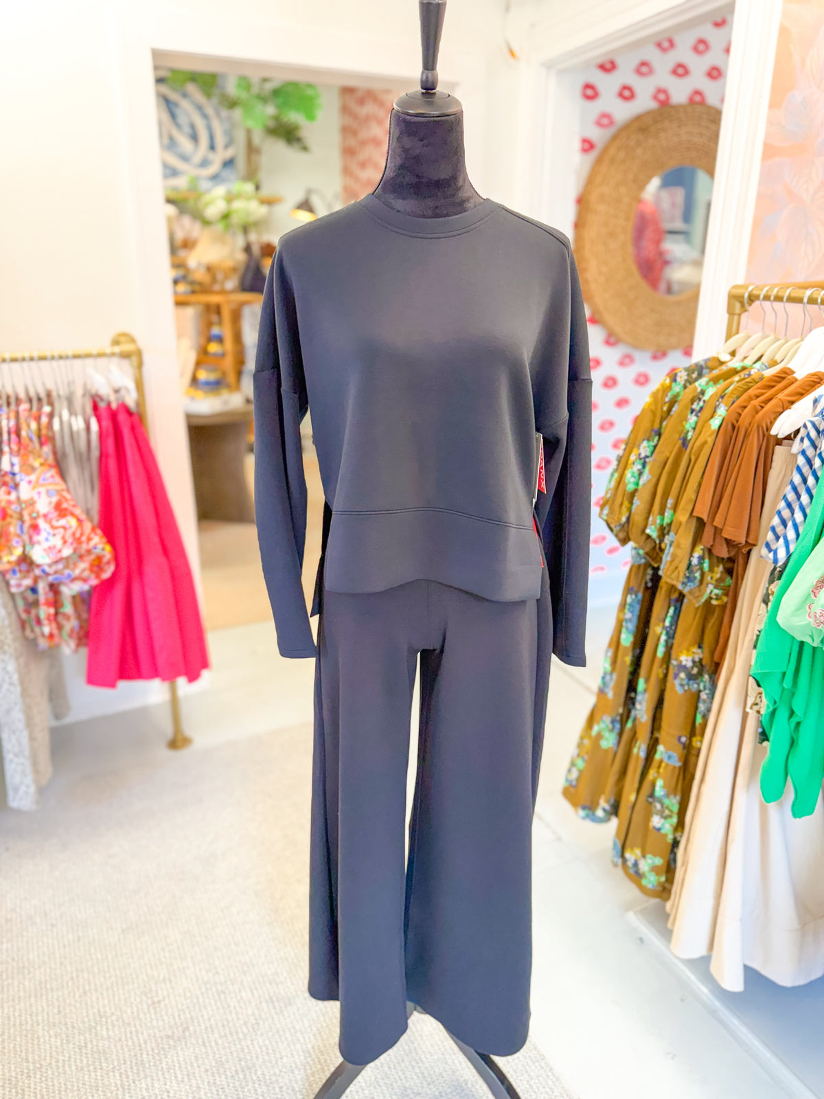 Crewneck Long Sleeve Top - Very Black