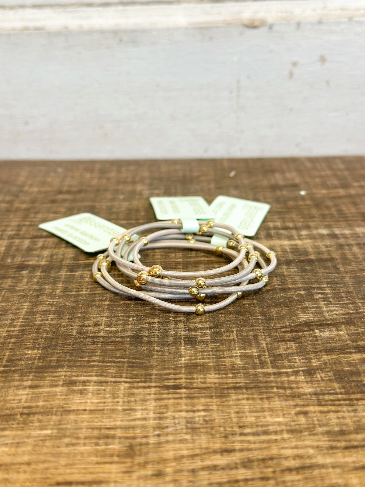 "e"ssentials Neutral set