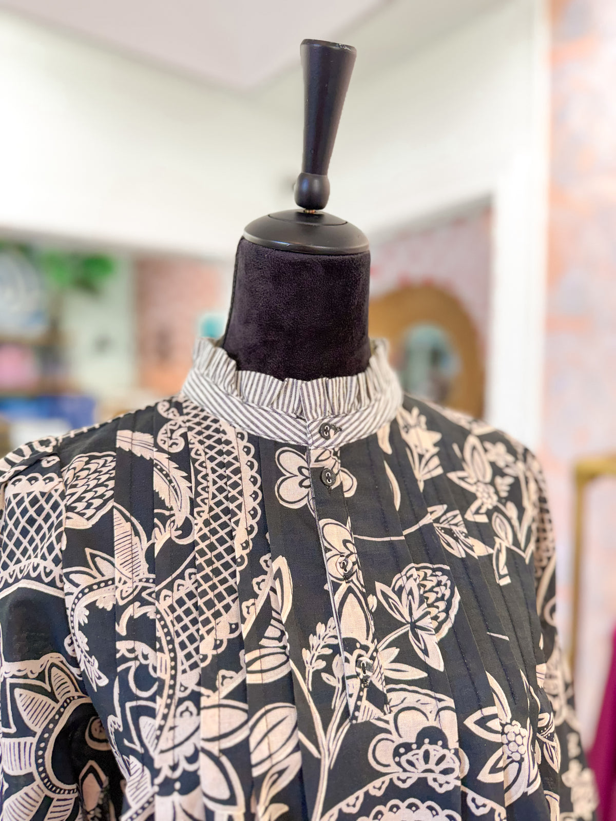 Black Botanical Print Long Sleeve Blouse