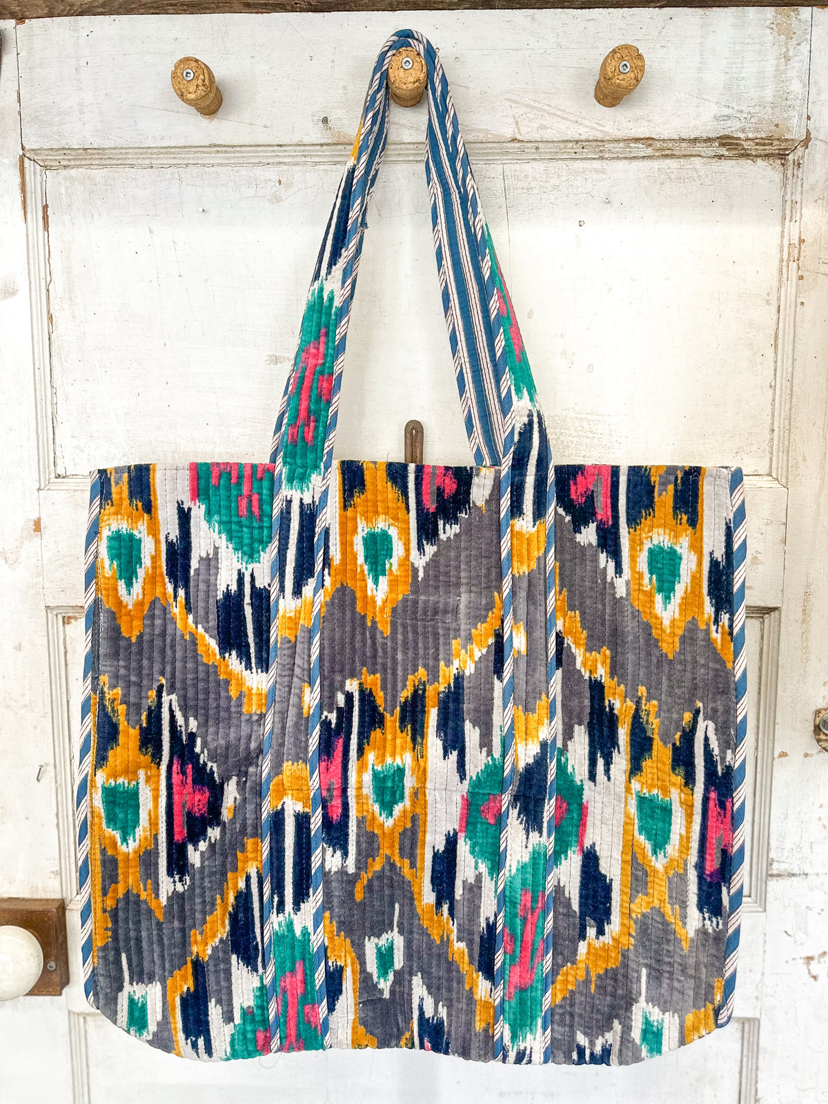 Velvet Wanderer Tote - Grey