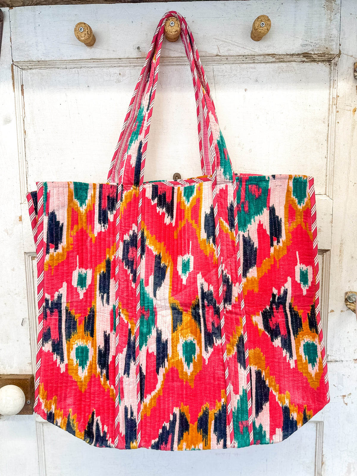 Velvet Wanderer Tote - Pink