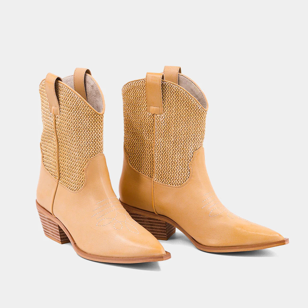 Zahara Boots - Natural Woven
