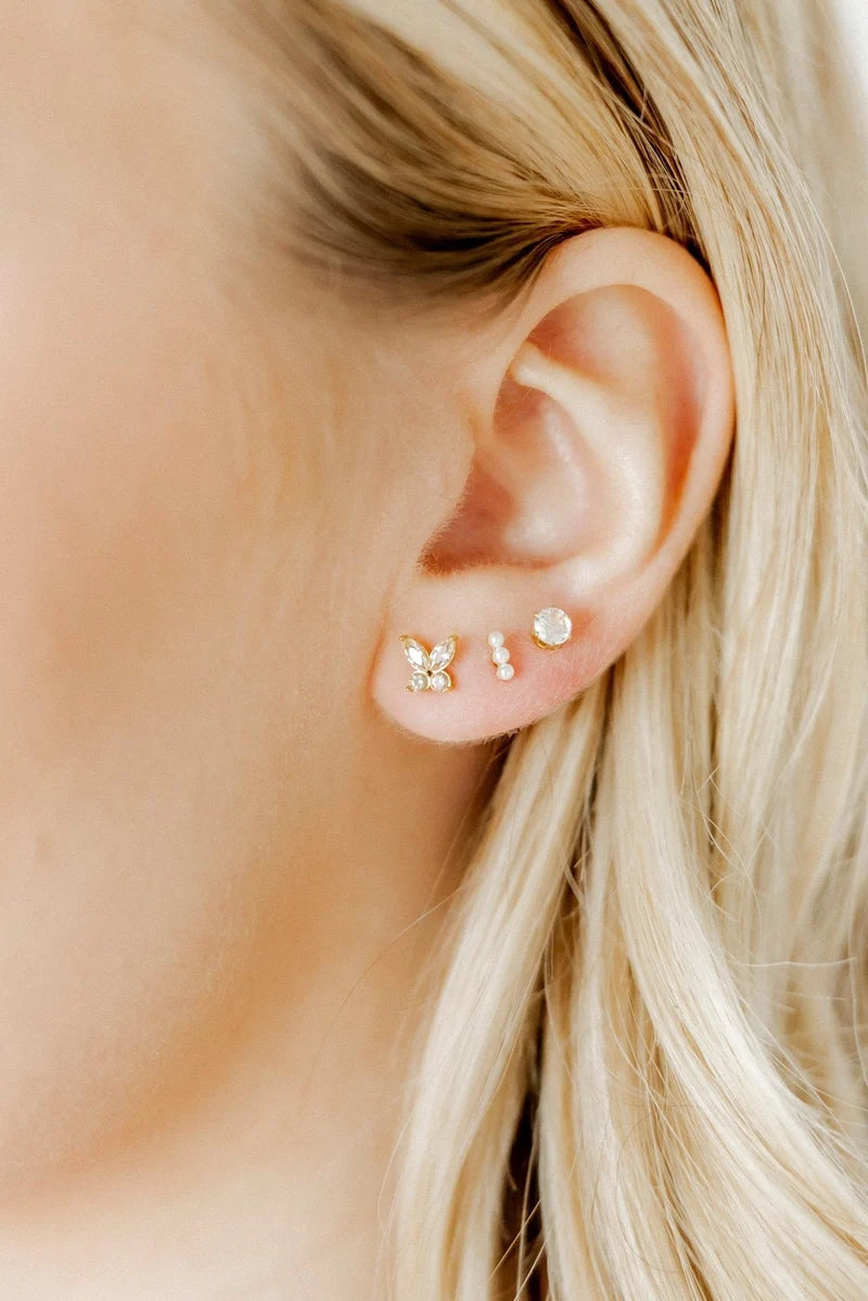 Janie Pearl Screwback Stud Earrings