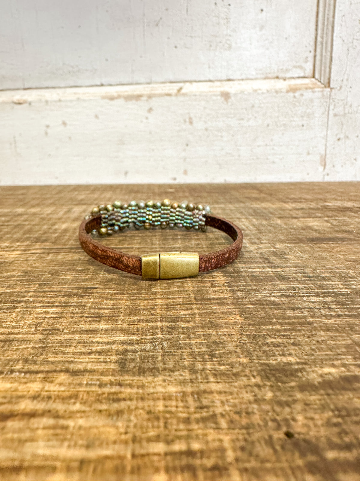 Moss Pearl Leather Bracelet