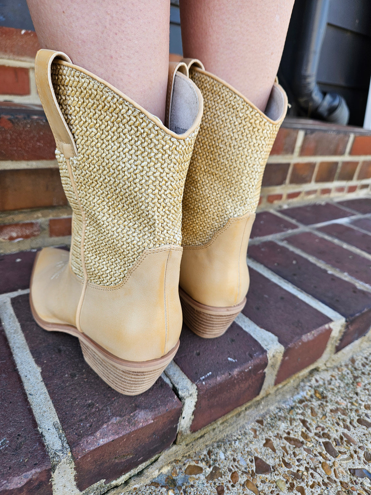 Zahara Boots - Natural Woven
