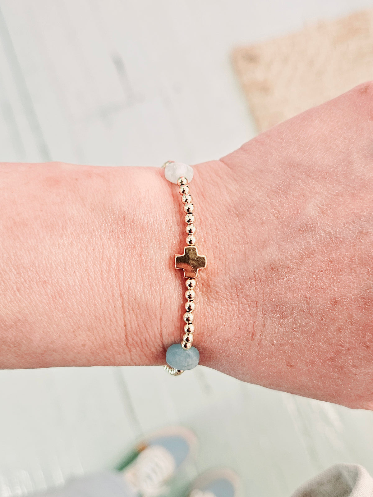 Signature Cross Admire Gold Pattern 3mm Bead Bracelet - Aquamarine