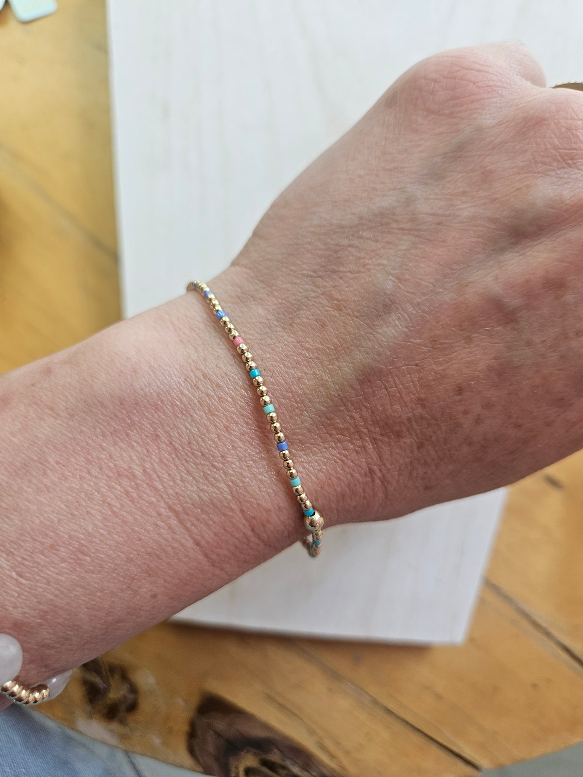 Hope Sincerity Pattern 2mm Bead Bracelet - Hot Mess