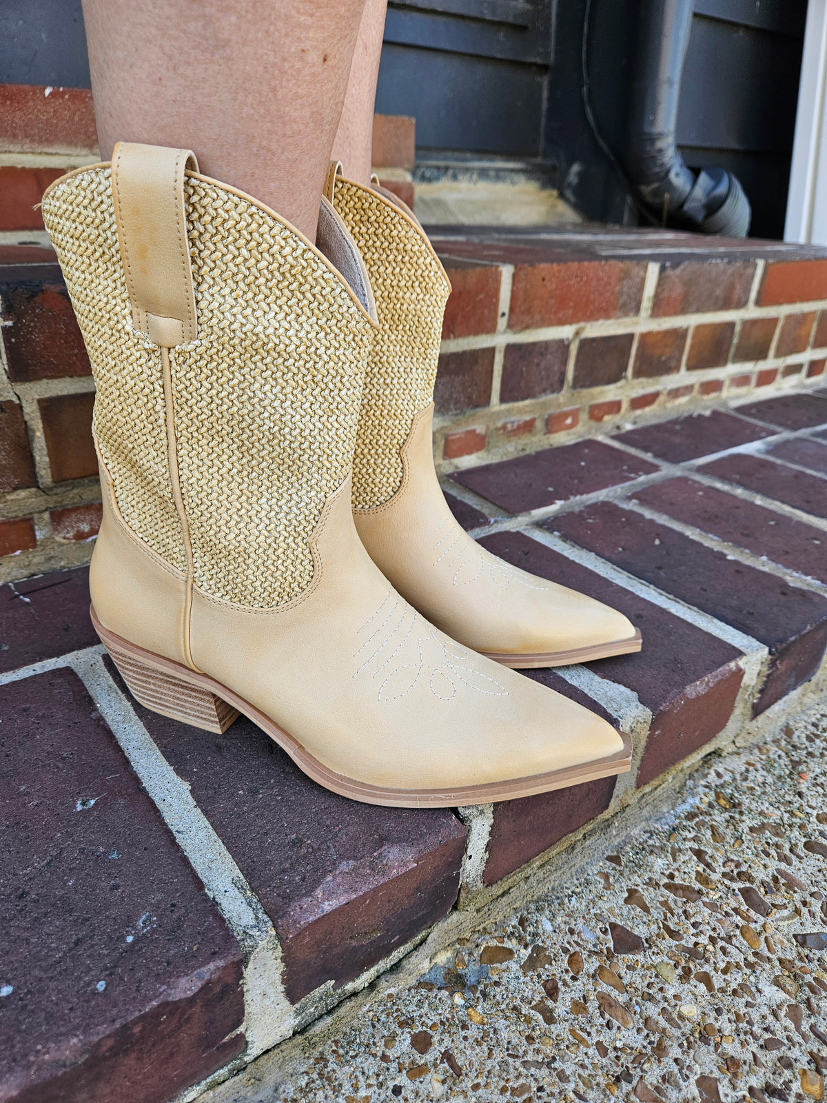 Zahara Boots - Natural Woven