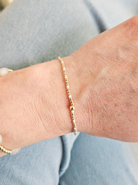 Hope Sincerity Pattern 2mm Bead Bracelet - White