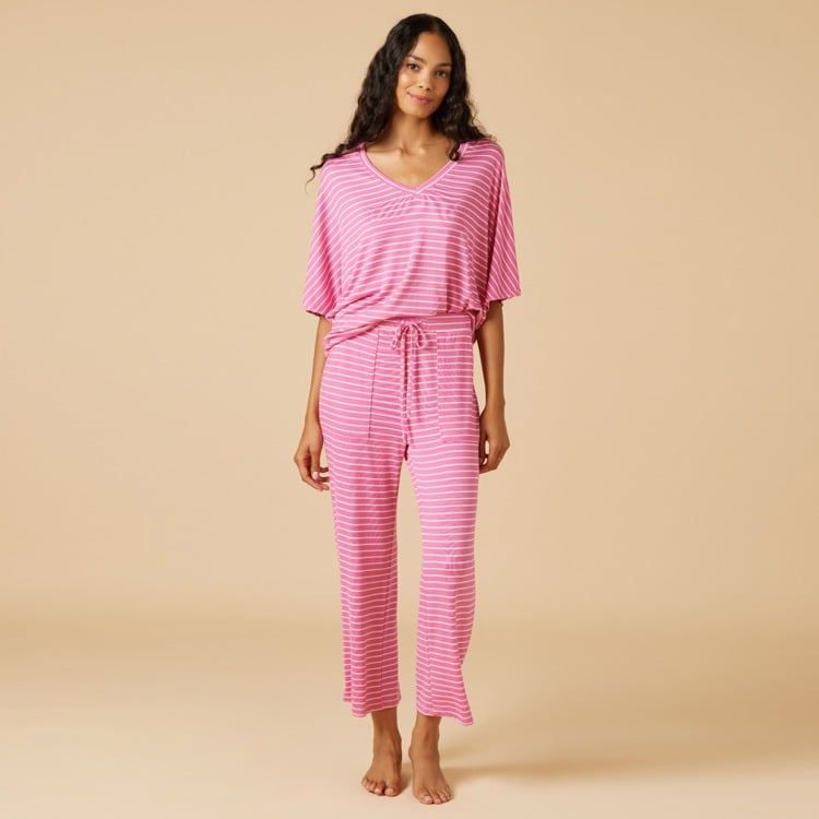 Dream Relaxed V-neck with Capri Lounge Set