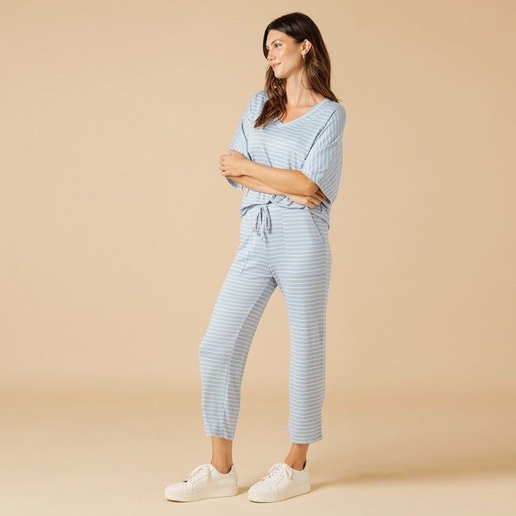 Dream Relaxed V-neck with Capri Lounge Set